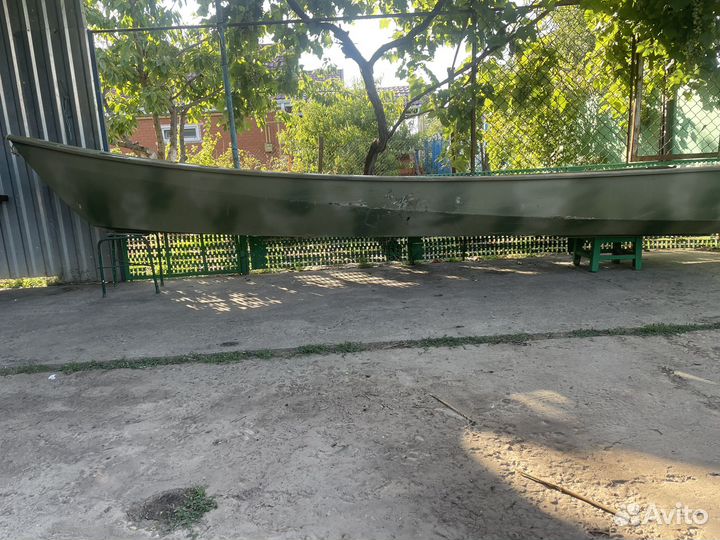 Лодка заводская 1 м на 4,5 м