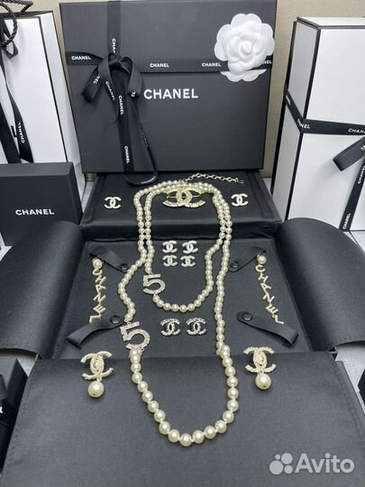 Жемчужное колье Chanel в упаковке новое