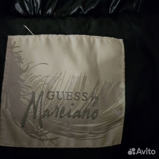 Пуховик женский 42 44 черный Guess