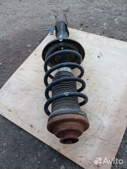 Стойка амортизатора передняя правая опель астра ш