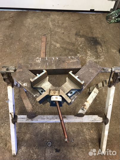 Тиски угловые