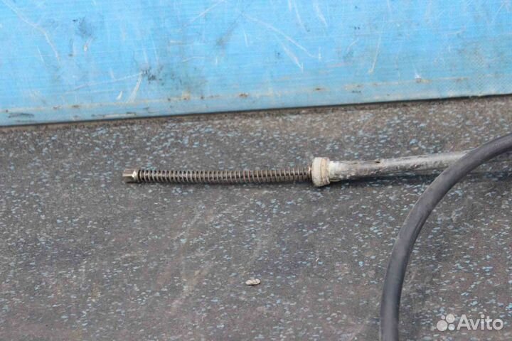 Трос стояночного тормоза Mitsubishi Chariot (Митсу