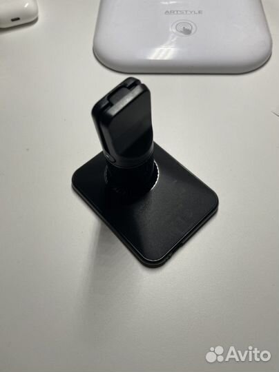 Автомобильный держатель Mage Safe Sky магнитный