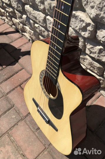 Акустическая гитара новая