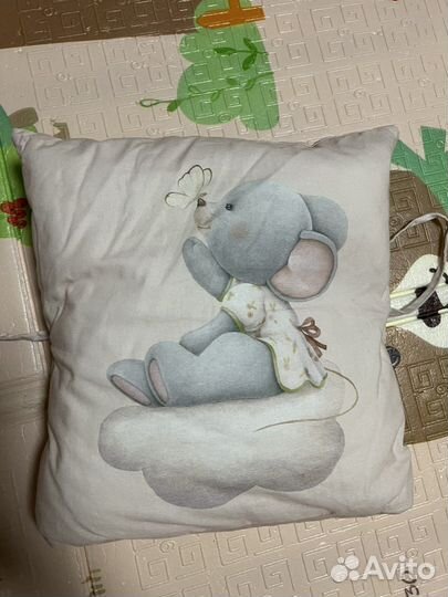 Подушки на завязка в кроватку