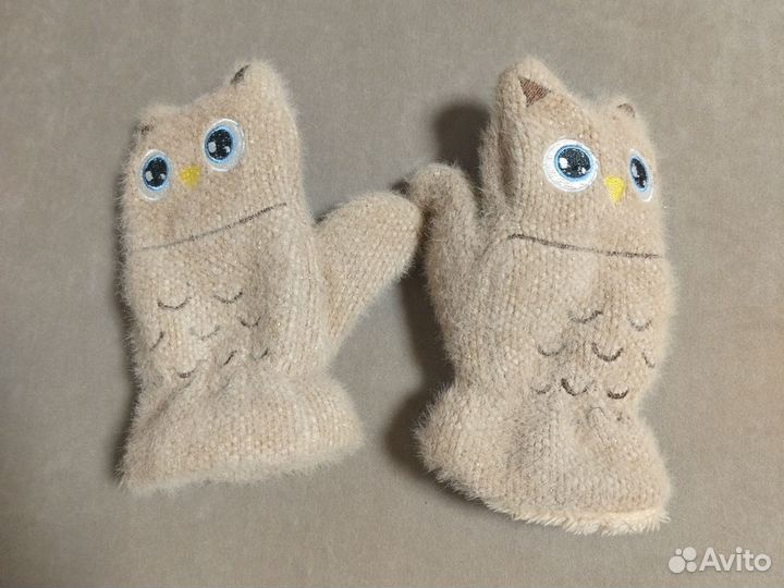 Шапки зимние, варежки очень теплые