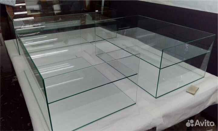 Склейка стекла, стеклянные кубы, витрины, аквариум