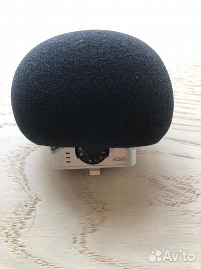 Микрофон для iPhone с ветрозащитой zoom iq6