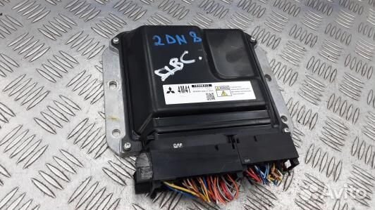 Блок управления двс mitsubishi pajero 4 (2DN08PC01