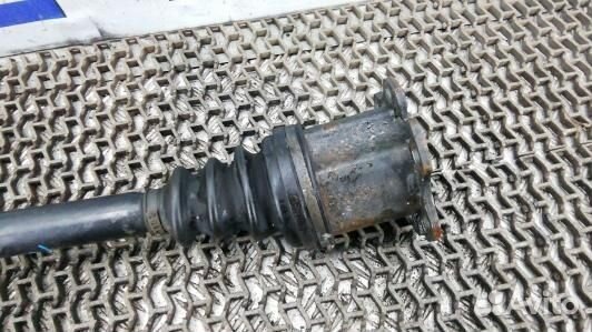 Привод передний правый audi A6 C6 (BAD01N101)