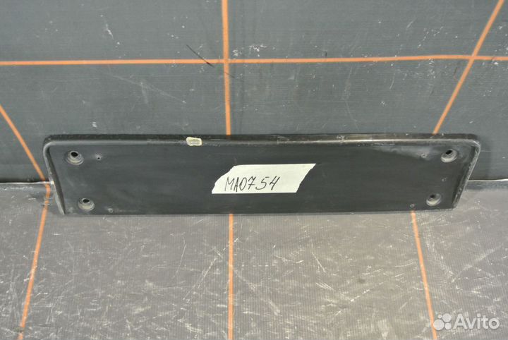 Площадка номерного знака- Volkswagen Passat B7