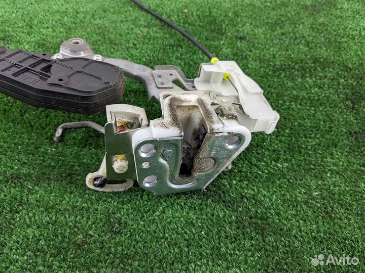 Замок двери передней правой Toyota Aygo B10 2009