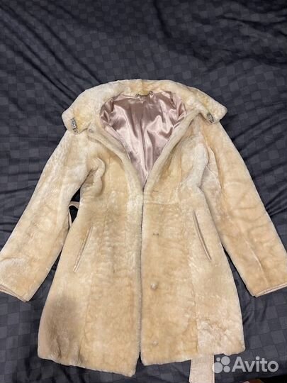 Шуба мутоновая с капюшоном