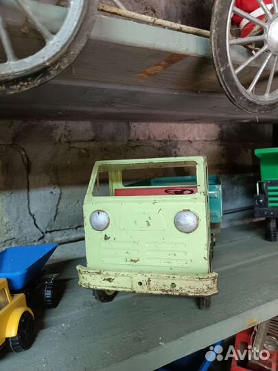 Модель трактора