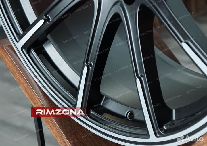 Кованые диски R22 на Гелик