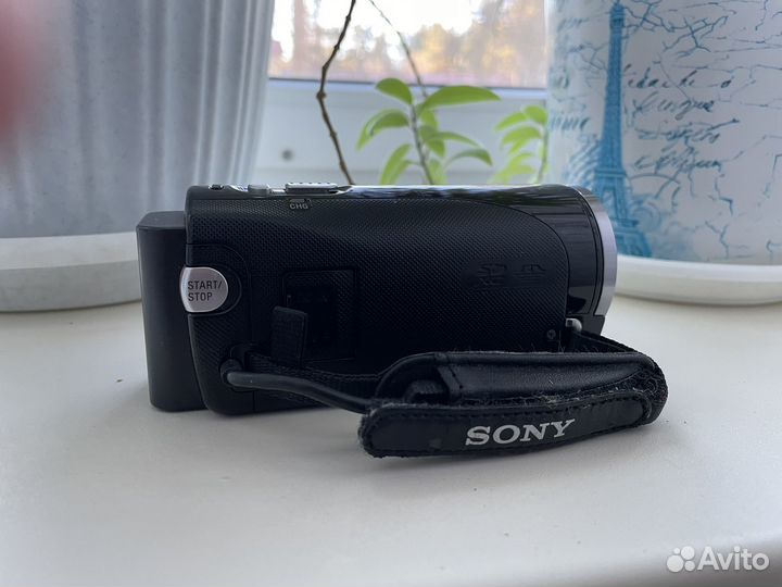 Видеокамера Sony HDR-CX250E