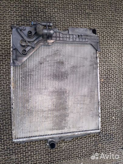 Радиатор охлаждения двигателя BMW X3 E83, 2004