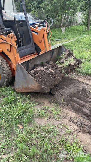 Мини-погрузчик Bobcat S220, 2011