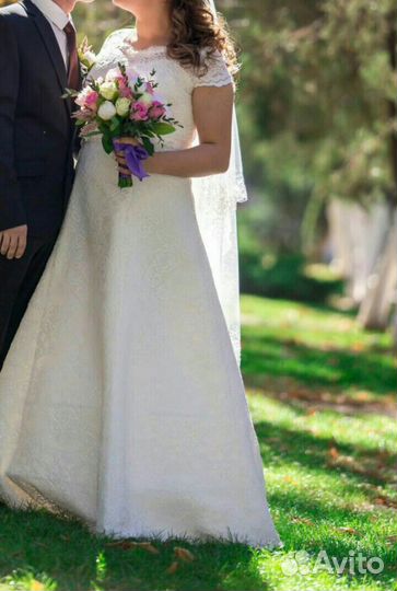 Свадебное платье