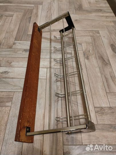 Вешалка настенная