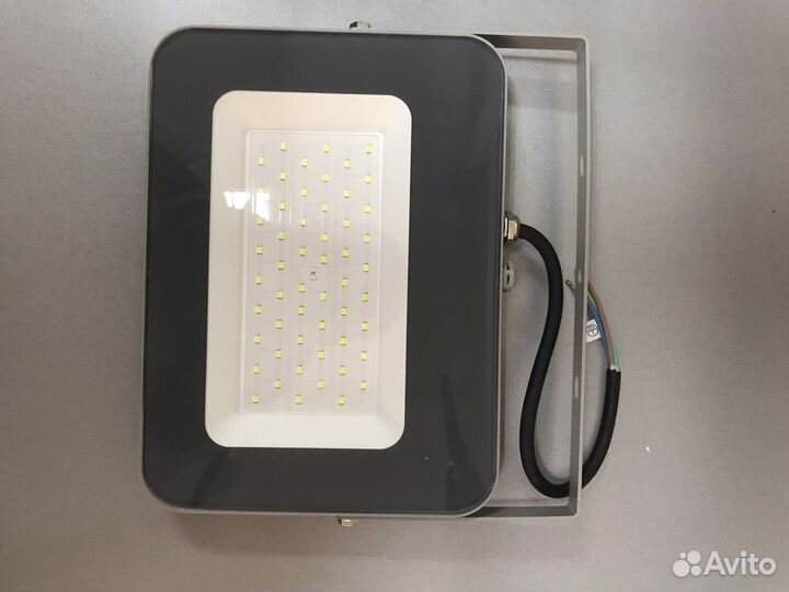 Светодиодный прожектор