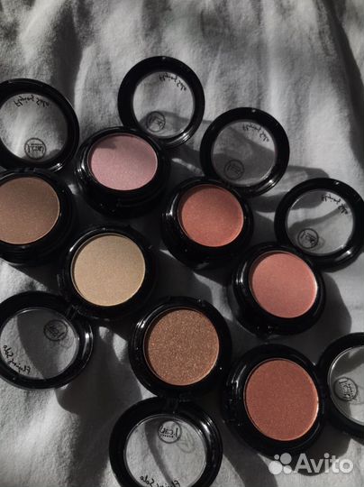 Тени для глаз Flying Solo от J.Cat Beauty