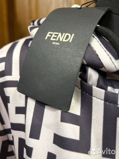 Fendi новый костюм весна/лето