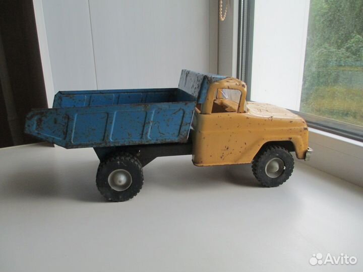 Игрушка СССР Большой Железный Самосвал Волгарь