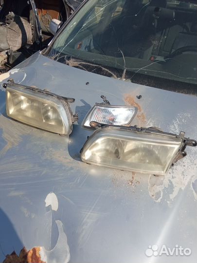 Фары Mazda 626 GF capella