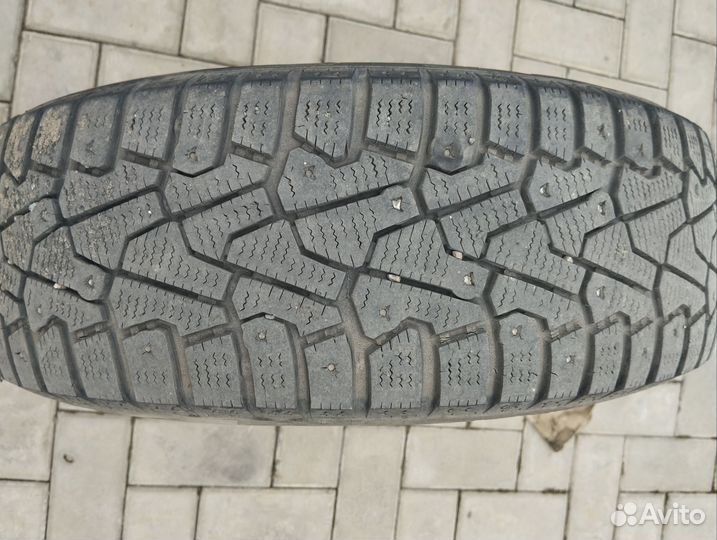 Pirelli Ice Zero 185/65 R15 92T