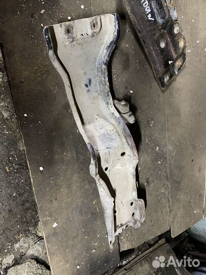 Лыжа под раздатку suzuki escudo td01w