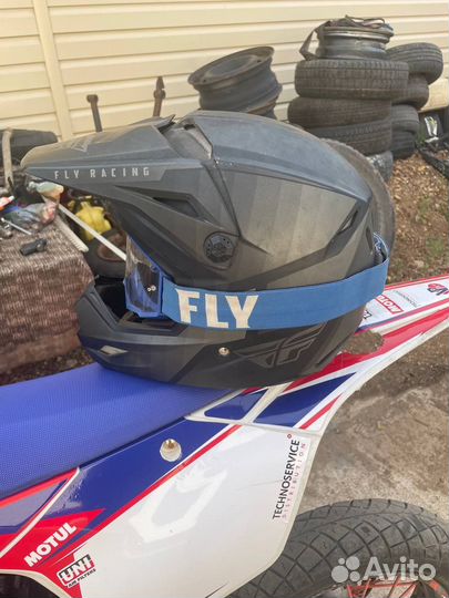 Кроссовый шлем Fly racing