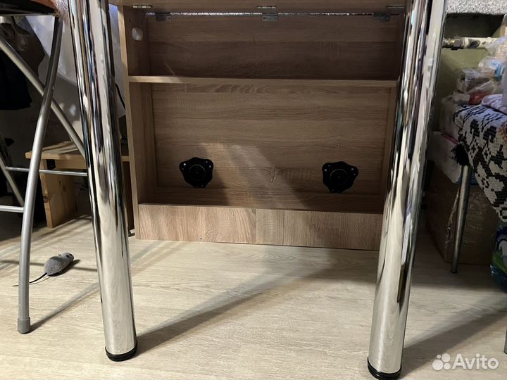 Стол книжка