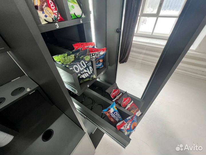 Автономный бизнес кофе со снековым аппаратом