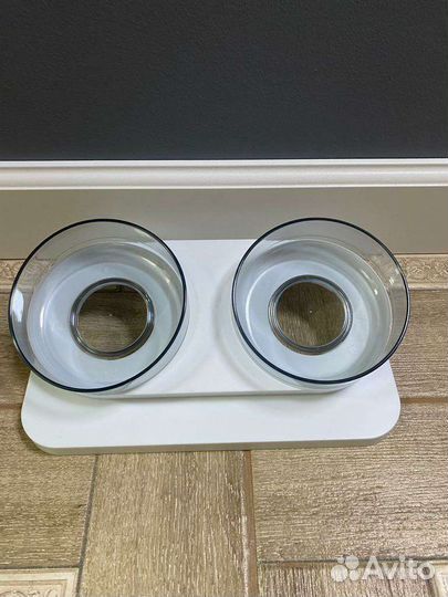 Двойная миска для кошек и маленьких собак