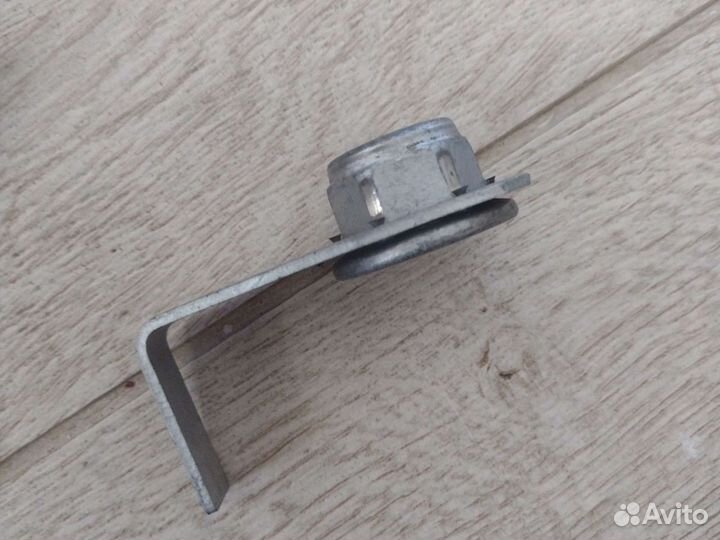 Гайка зад. верх. рычага (ORG) land Rover RYH501060