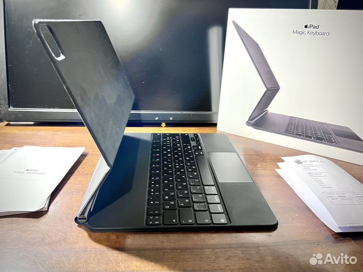 Клавиатура Apple magic keyboard для iPad Pro 12.9