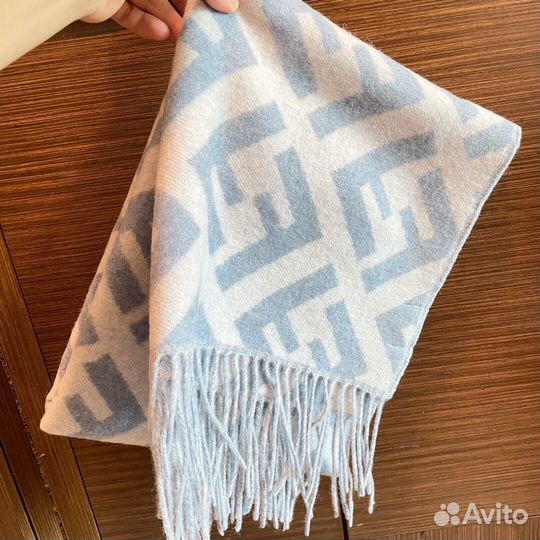 Fendi шарф