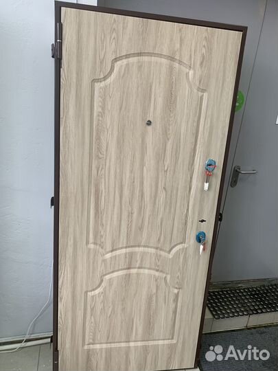 Дверь квартирная