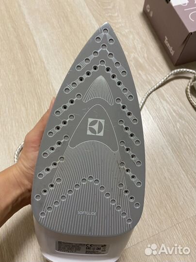 Утюг electrolux EDB1740