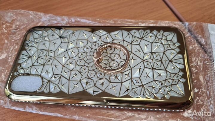 Чехлы для iPhone со стразами