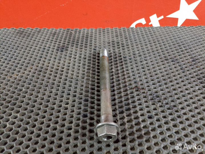 Болт постели коленвала