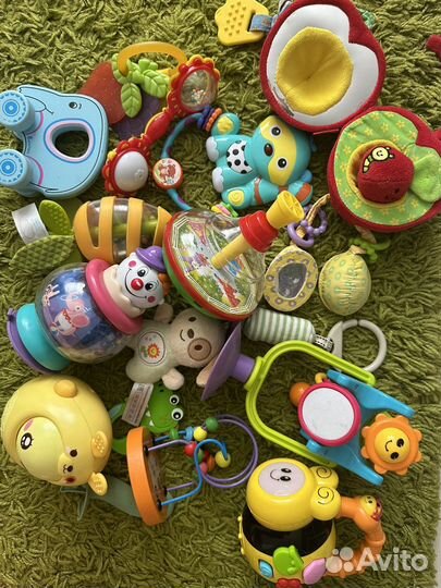 Погремушки, игрушки для малыша