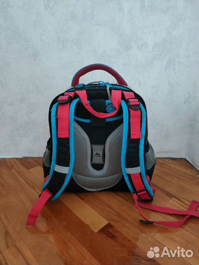 Рюкзак школьный