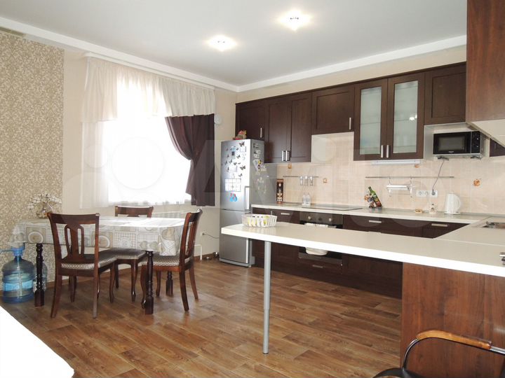 Коттедж 287,4 м² на участке 15 сот.