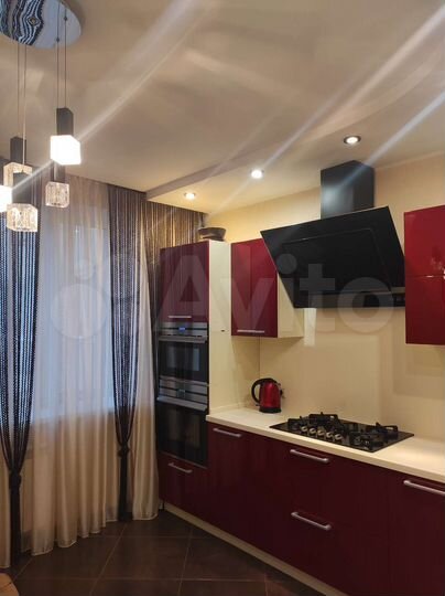 3-к. квартира, 104 м², 8/9 эт.