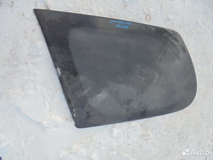 Стекло собачника левое Toyota Corolla Fielder