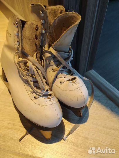 Коньки фигурные TRI-gold размер 36