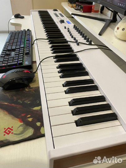 Midi клавиатура Arturia Keylab Essential 88