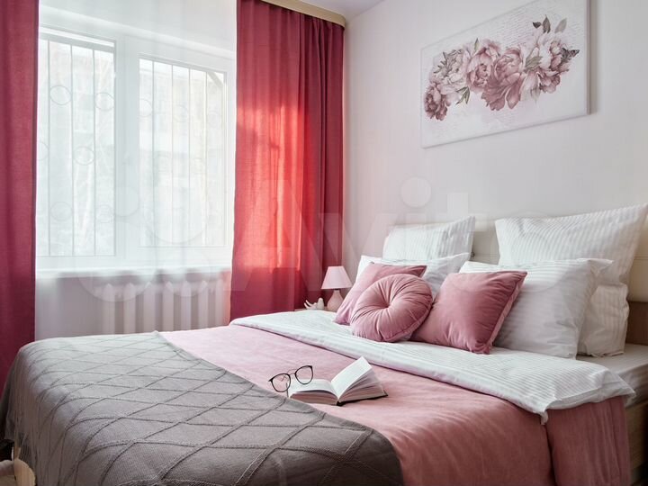 2-к. квартира, 40 м², 1/9 эт.
